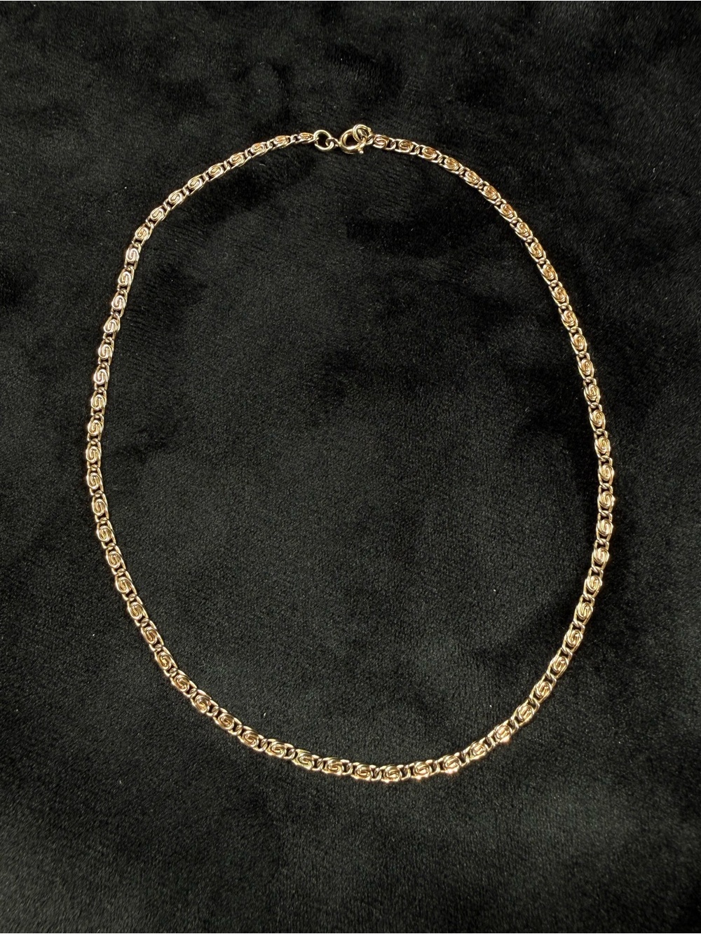 Vintage Gold tone Scroll chain necklace.